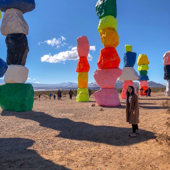 Meet Your Posher, Elise - Picture 7 of 8